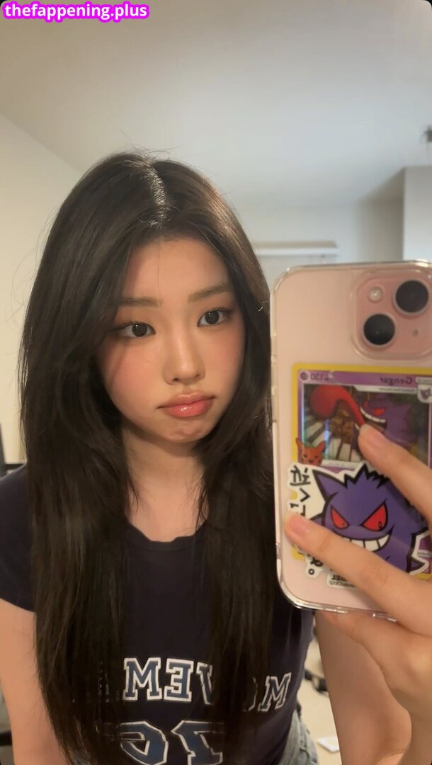 02.05sy / 0205sy / Skylar Yun ヌードOnlyFans写真 #1