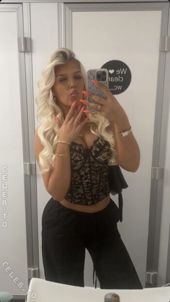 Full leaked Hanaaa page private photo