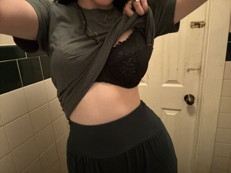 Full leaked Beserventslut private photo