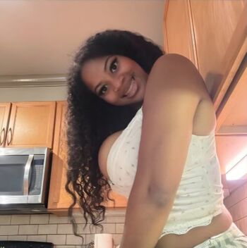 Full leaked Honeygram private onlyfans photo