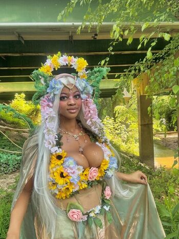 Full leaked Honeygram private photo