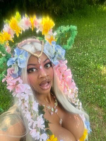 Full leaked Honeygram private photo