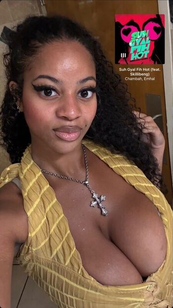 Full leaked Honeygram private photo