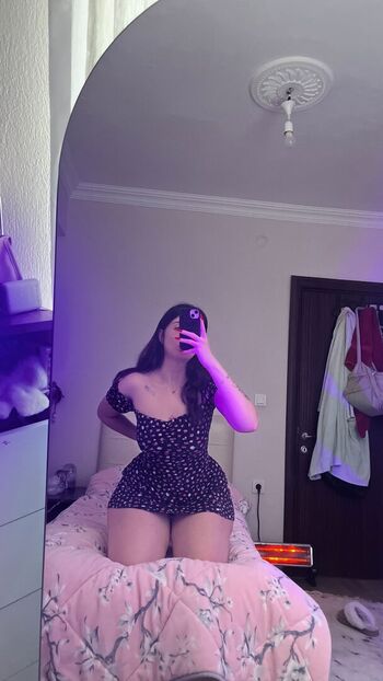 Full leaked Itsmenazli page private onlyfans photo