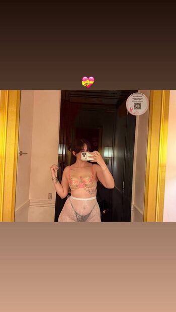 Full leaked Itsmenazli private photo