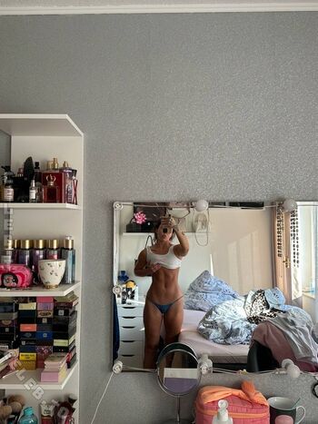Full leaked Tskimmyxo page private photo