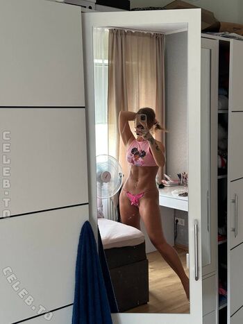 Full leaked Tskimmyxo page private photo