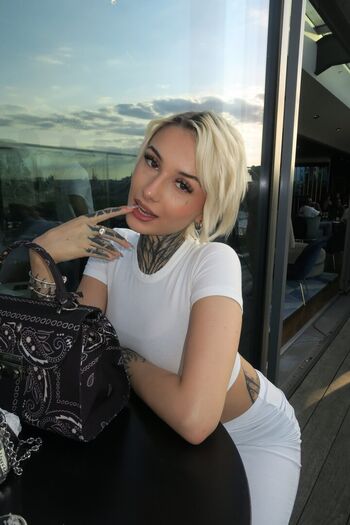 Full leaked A milii private photo