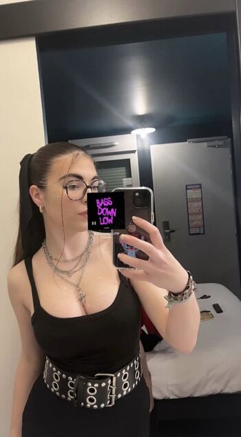 Full leaked A u relie private photo