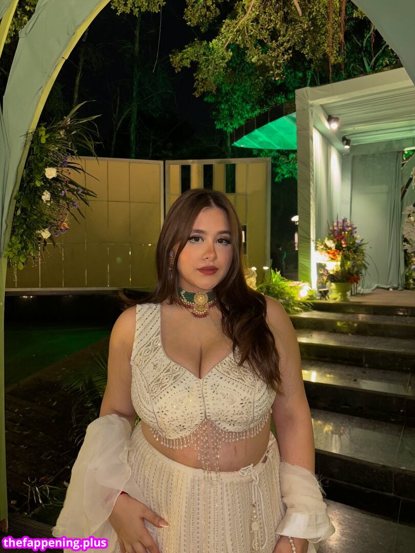 Aadhira Krishna / aadhirakrishna Nacktes OnlyFans Foto #19