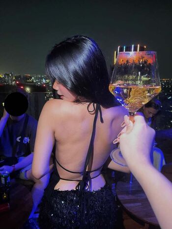 Full leaked Aaomhelloo page private onlyfans photo