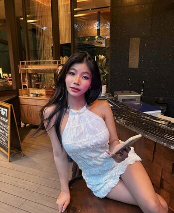 Full leaked Aaomhelloo page private onlyfans photo