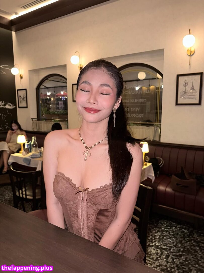 Saipetch B. / aaomhelloo Фото оголеного OnlyFans #108