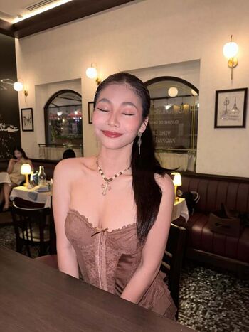 Full leaked Aaomhelloo page private onlyfans photo