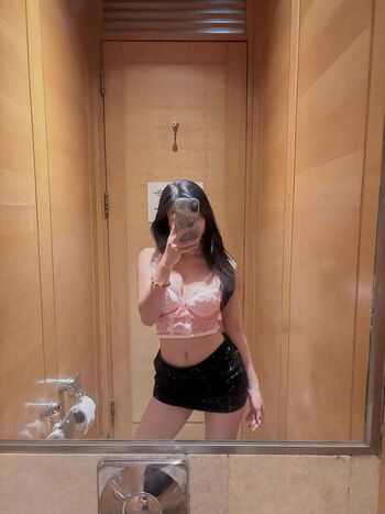 Full leaked Aaomhelloo private onlyfans photo