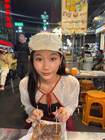 Full leaked Aaomhelloo private onlyfans photo