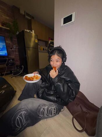 Full leaked Aaomhelloo page private photo