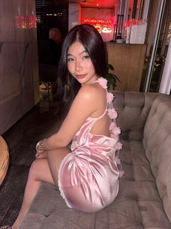 Full leaked Aaomhelloo private photo