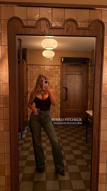 Full leaked Abbey wilson private photo