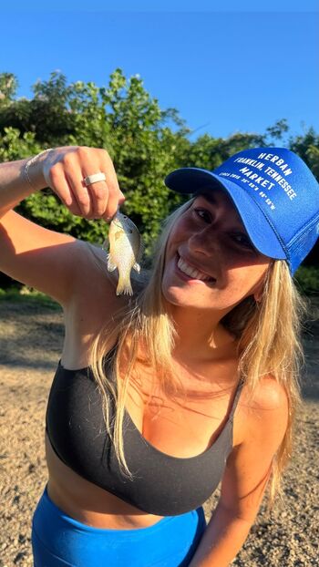 Full leaked Abbey wilson private photo