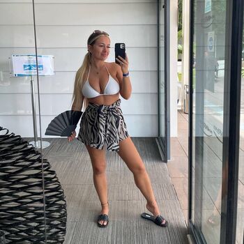 Full leaked Abbi gibson private onlyfans photo