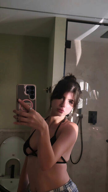 Full leaked Abbyimu private photo