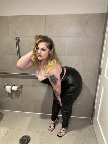 Full leaked Abifyee private onlyfans photo