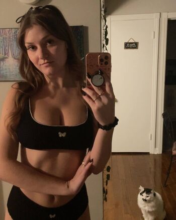 Full leaked Abigail page private photo