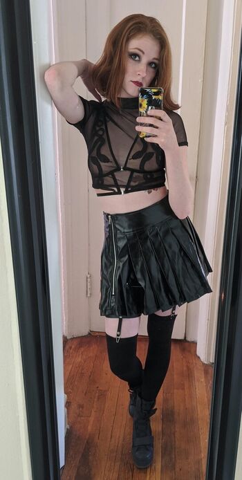 Full leaked Aboxofcrayons private onlyfans photo