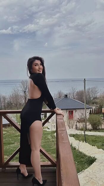 Full leaked Acelya arslan private photo