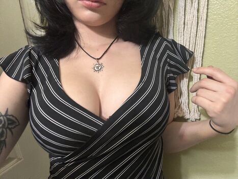 Full leaked Aconitumlilah private onlyfans photo