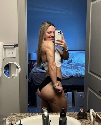 Full leaked Addison shields private onlyfans photo