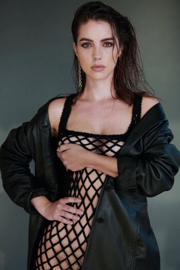 Full leaked Adelaide kane private photo