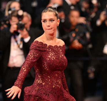 Full leaked Adele exarchopoulos page private photo