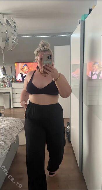 Full leaked Adelina dalevska private onlyfans photo