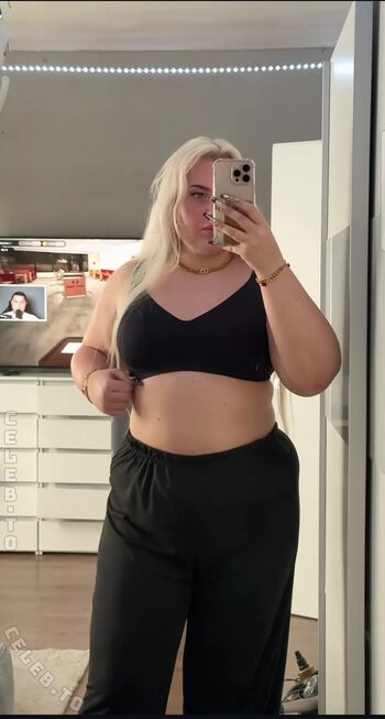 Full leaked Adelina dalevska private onlyfans photo