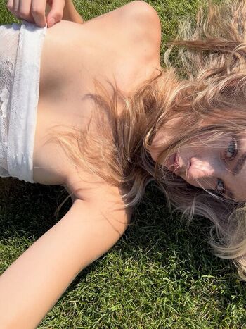 Full leaked Adelinafien private photo