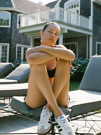 Full leaked Adriana lima page private photo