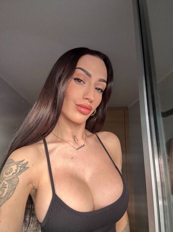 Full leaked Adrianammur private photo