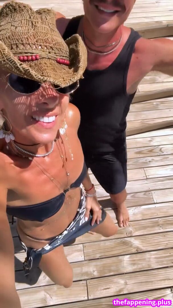 Adriane Galisteu / galisteuoficial Çıplak OnlyFans Fotoğrafı #256