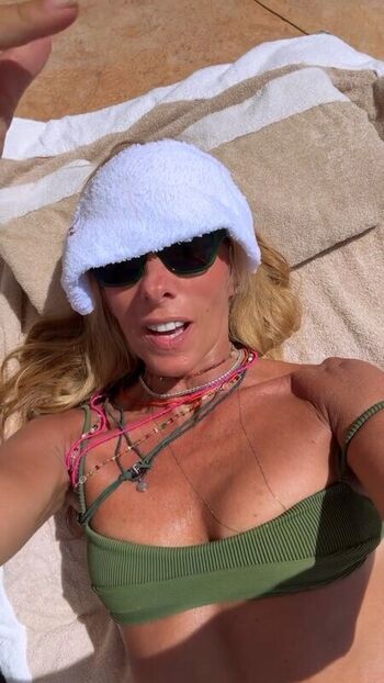 Full leaked Adriane galisteu private photo