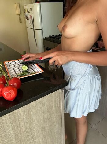 Full leaked Adventurousswifey private photo