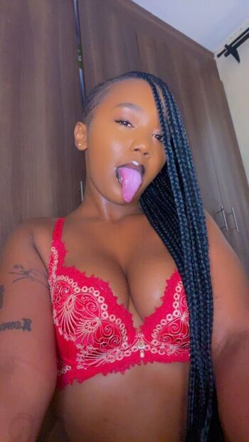 Full leaked African booty meat private photo