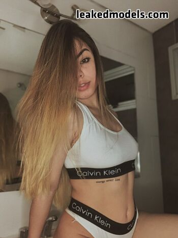 Full leaked Agathacrr private photo