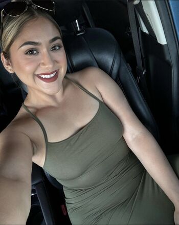 Full leaked Agirlnamedrosa private onlyfans photo