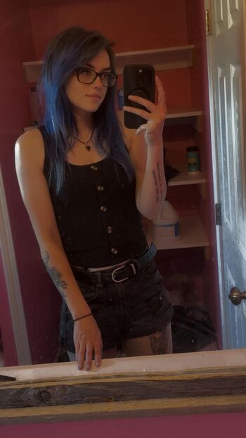 Full leaked Ahoyhailey private onlyfans photo