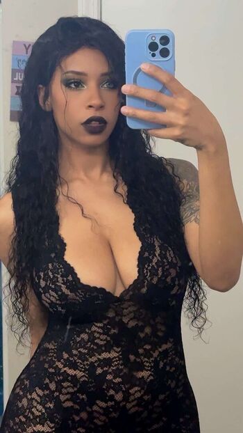 Full leaked Ahquamarine private onlyfans photo