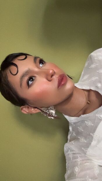 Full leaked Aienabatrisaa private onlyfans photo