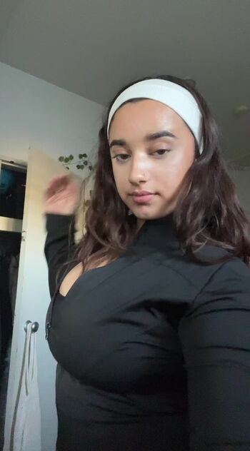 Full leaked Aiesha rai private photo
