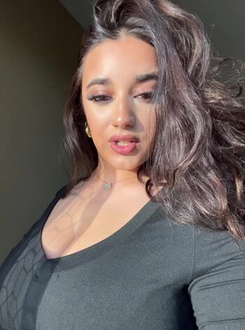 Full leaked Aiesha rai private photo